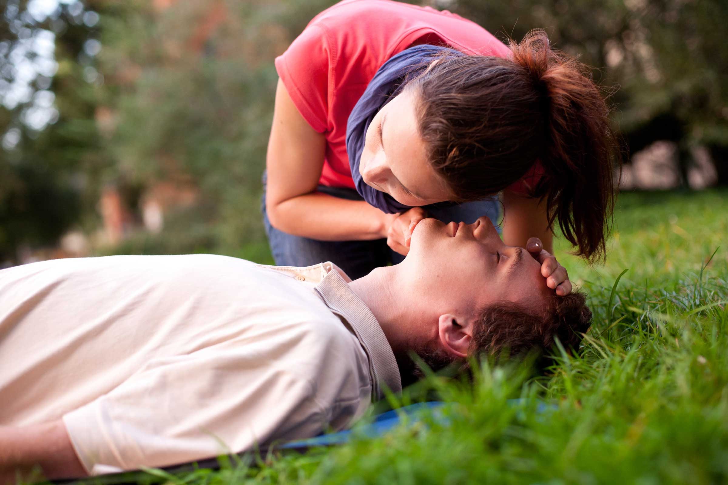 The Cpr Steps Everyone Should Know The Healthy