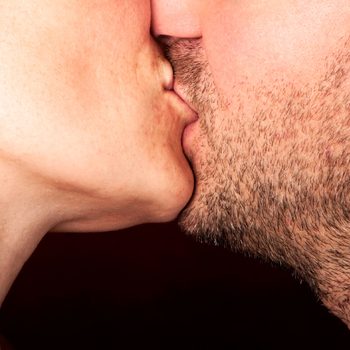 kissing makes you stronger longest kiss