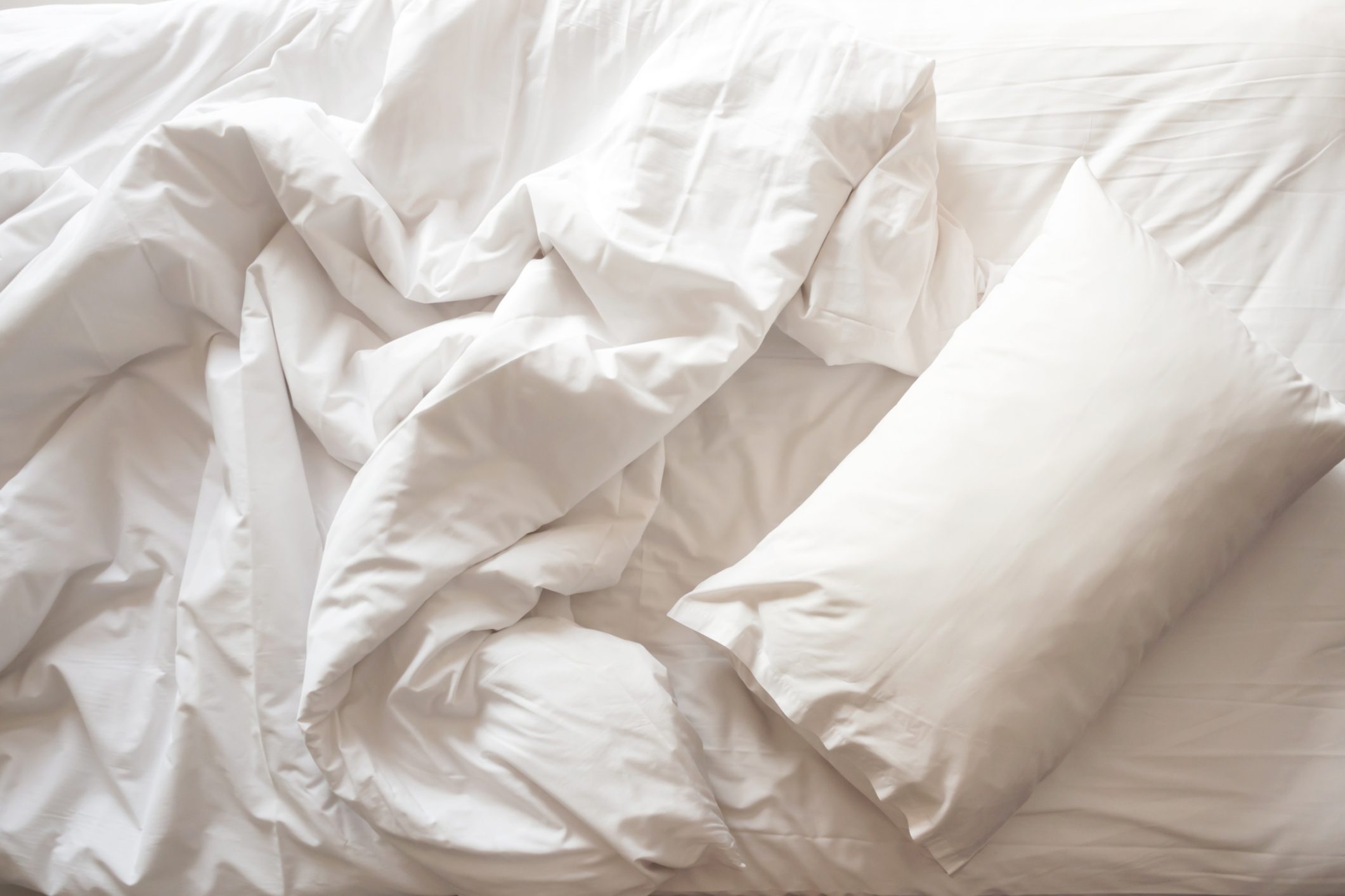 simple white minimal bedding