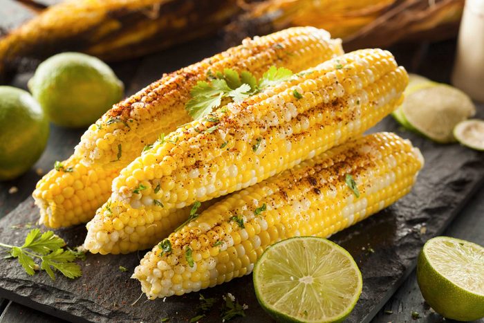 cooked and seasoned ears of corn