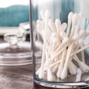 why-never-use-q-tips-clean-ears