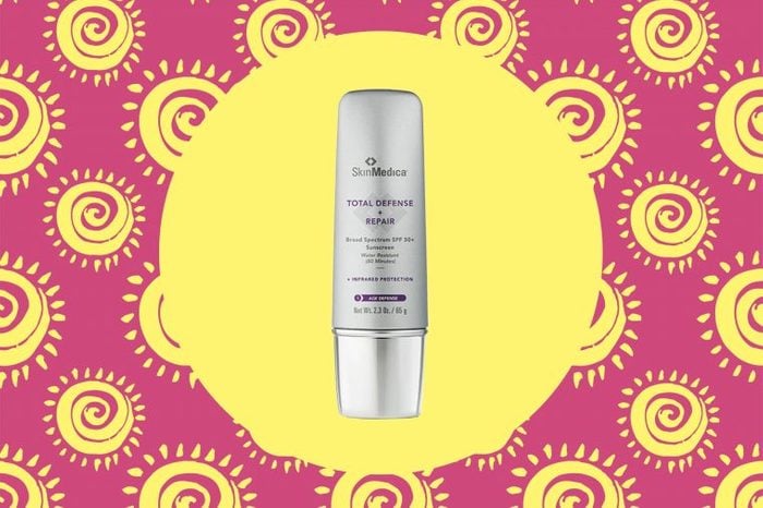 01-Sunscreens-Top-Dermatologists-Actually-Use-on-Themselves-via-skinmedica.com