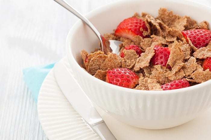 breakfast cereal with strawberries