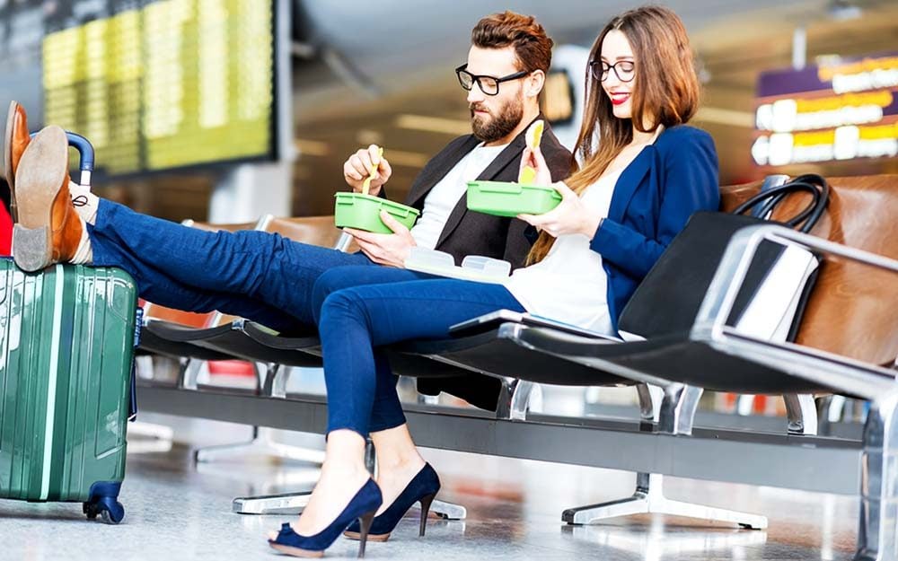 What to Eat at the Airport, According to Nutritionists | The Healthy