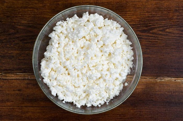 Bowl of cottage cheese.