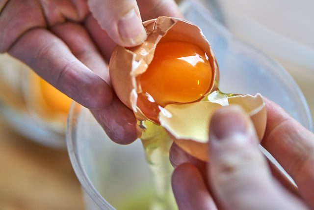 separating egg yolk from egg whites