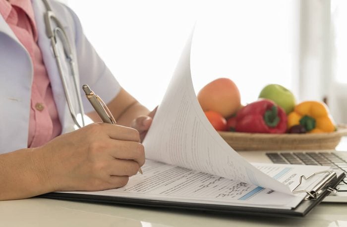 Nutritionists are health care plan for the patient.