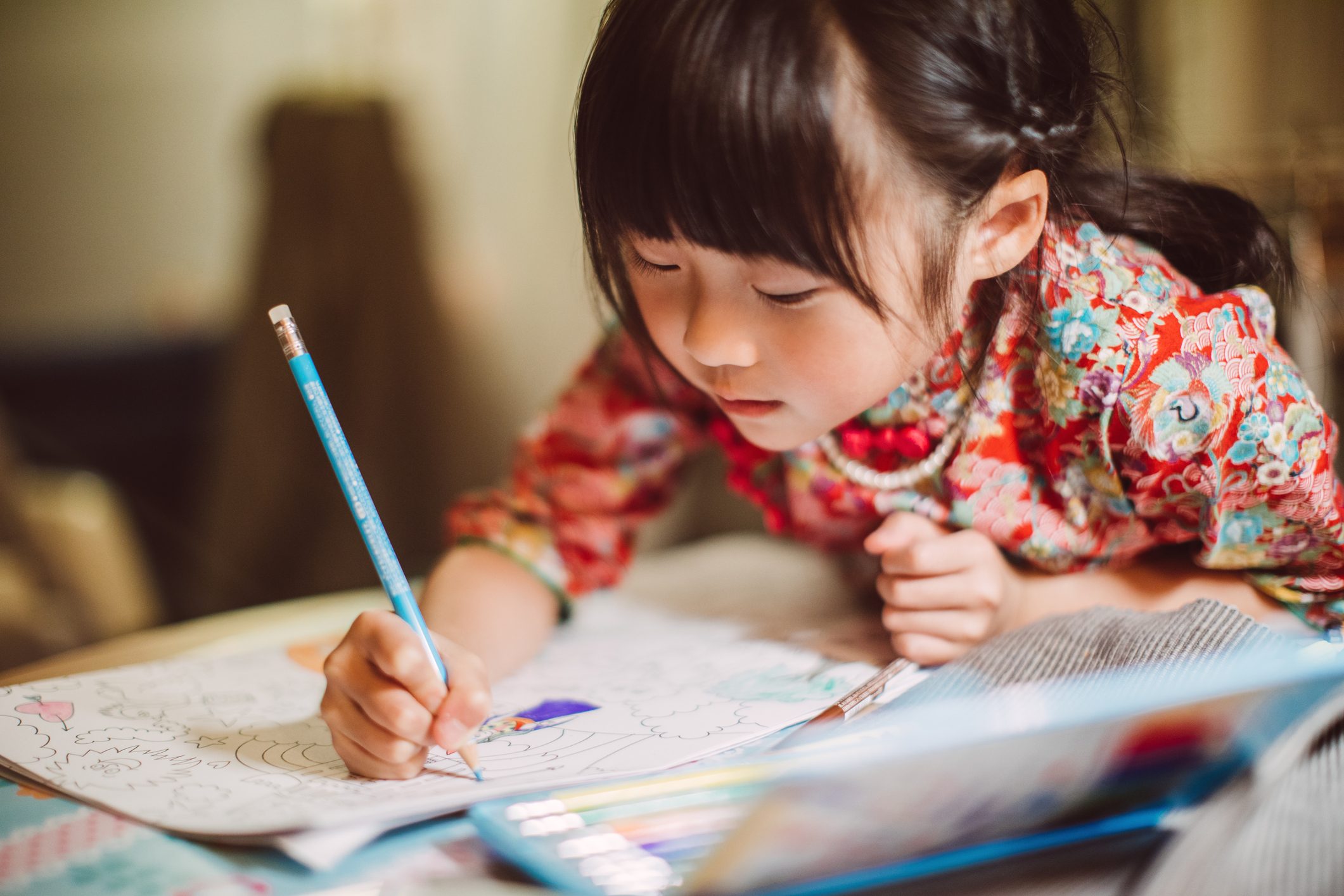 little girl drawing artwork