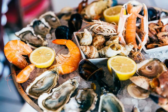 fresh seafood platter