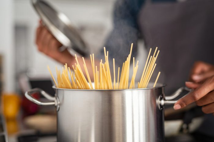 cooking spaghetti carbs and health
