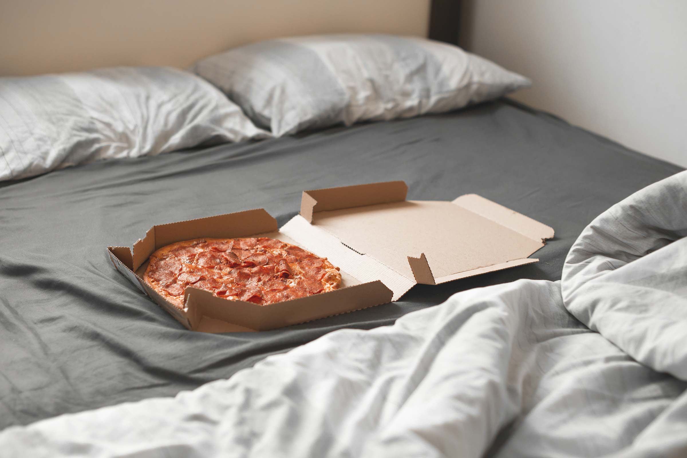 pizza bed