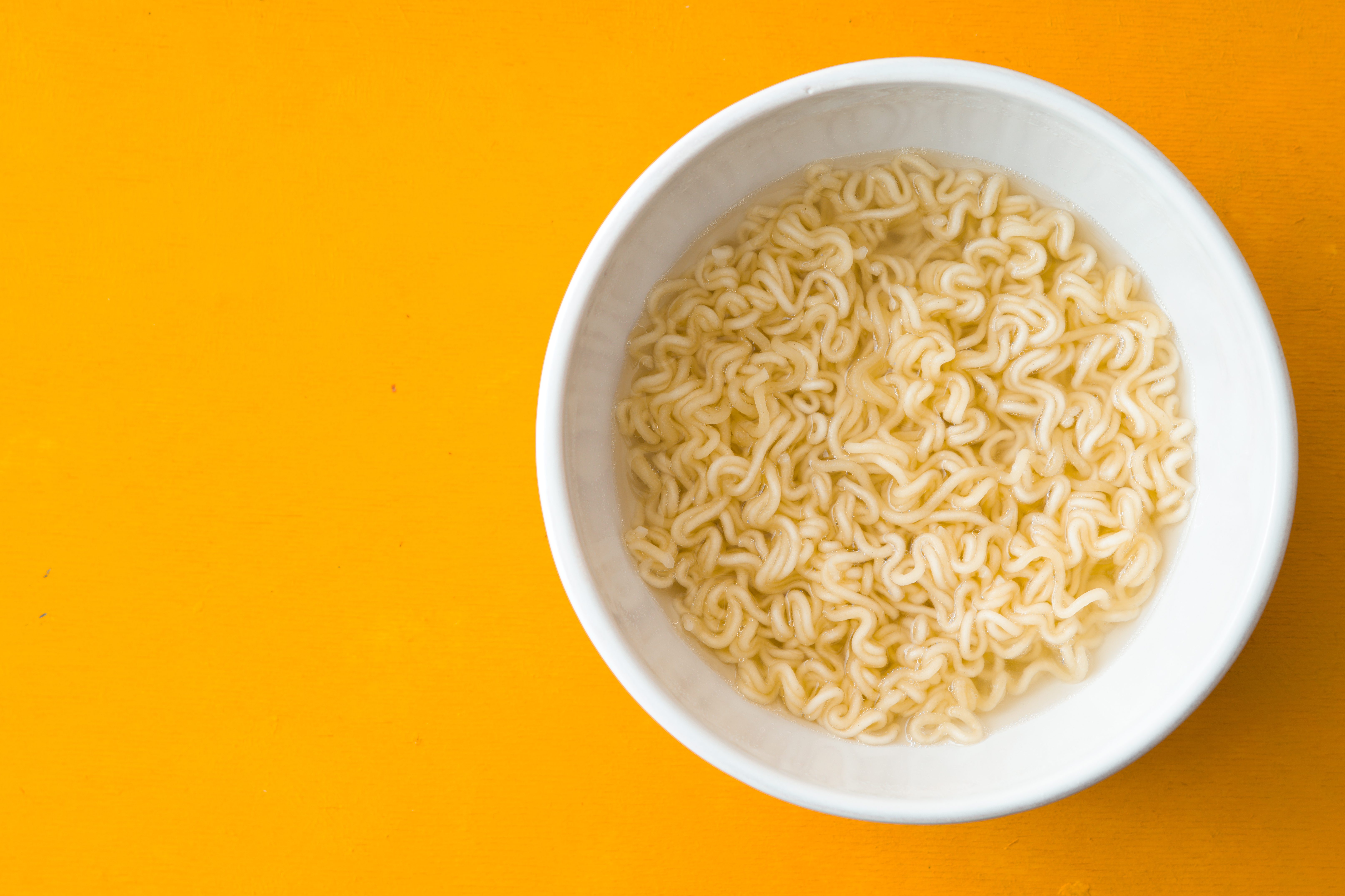 What Happens to Your Body When Eating Instant Ramen | The Healthy