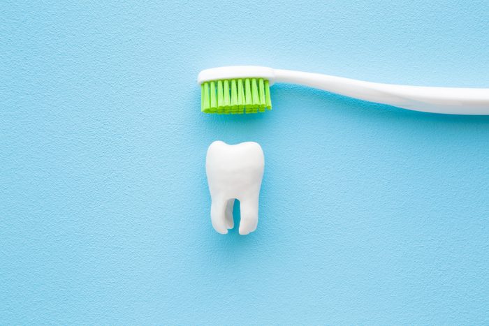 toothbrushing mistakes how to brush your teeth correctly