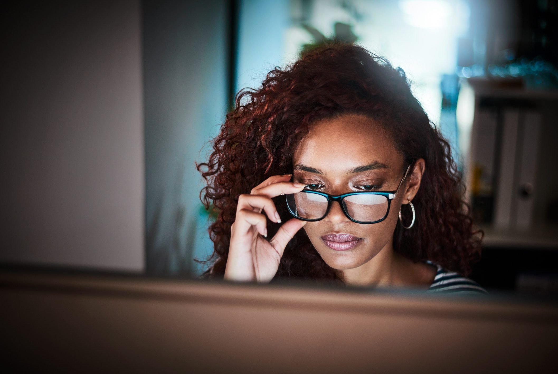 Do Blue Light Glasses Work? Here's What Eye Doctors Say | The Healthy