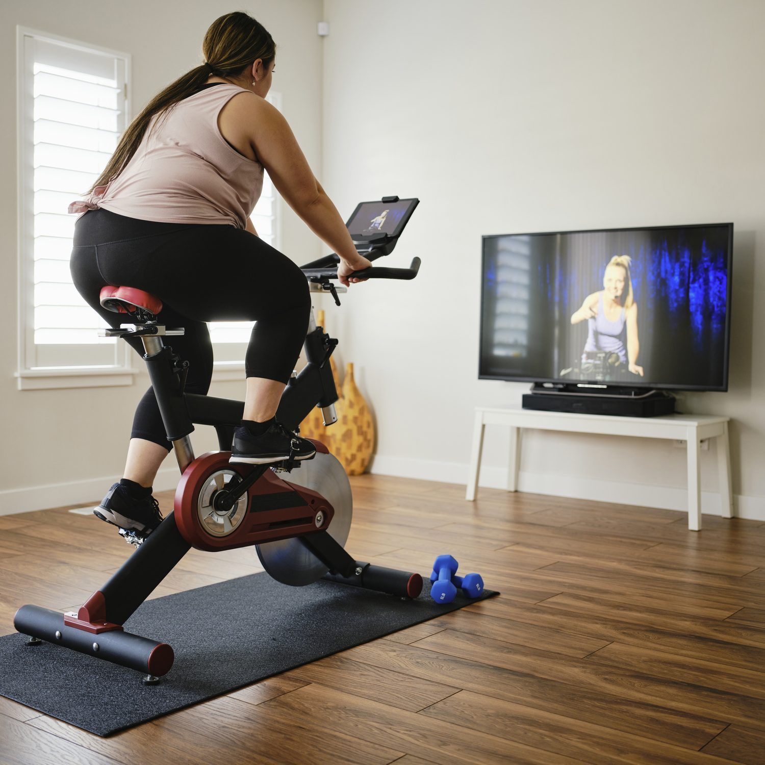 Benefits of Indoor Cycling Shoes for At-Home Exercise Bikes