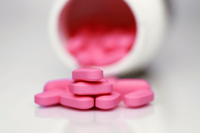 pink benadryl allergy pills