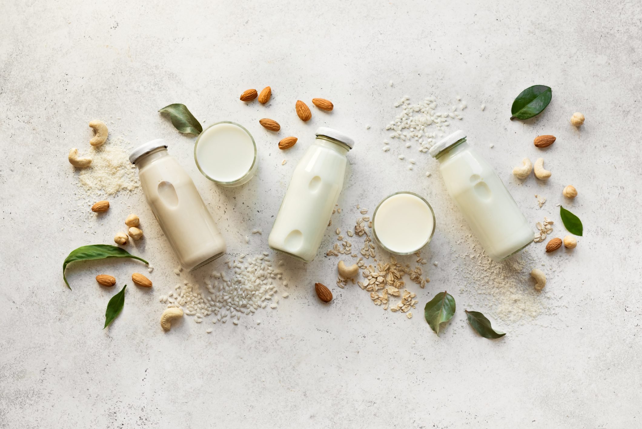 Cashew Milk vs. Almond Milk: What's the Difference? | The Healthy