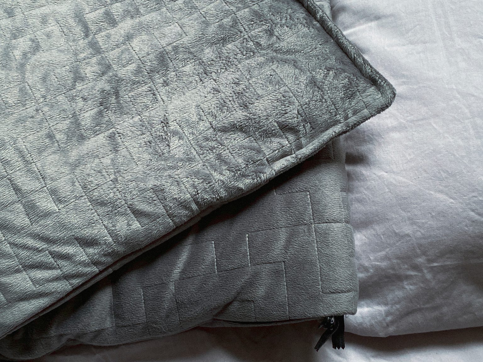 How to Wash a Weighted Blanket, According to Experts | The Healthy