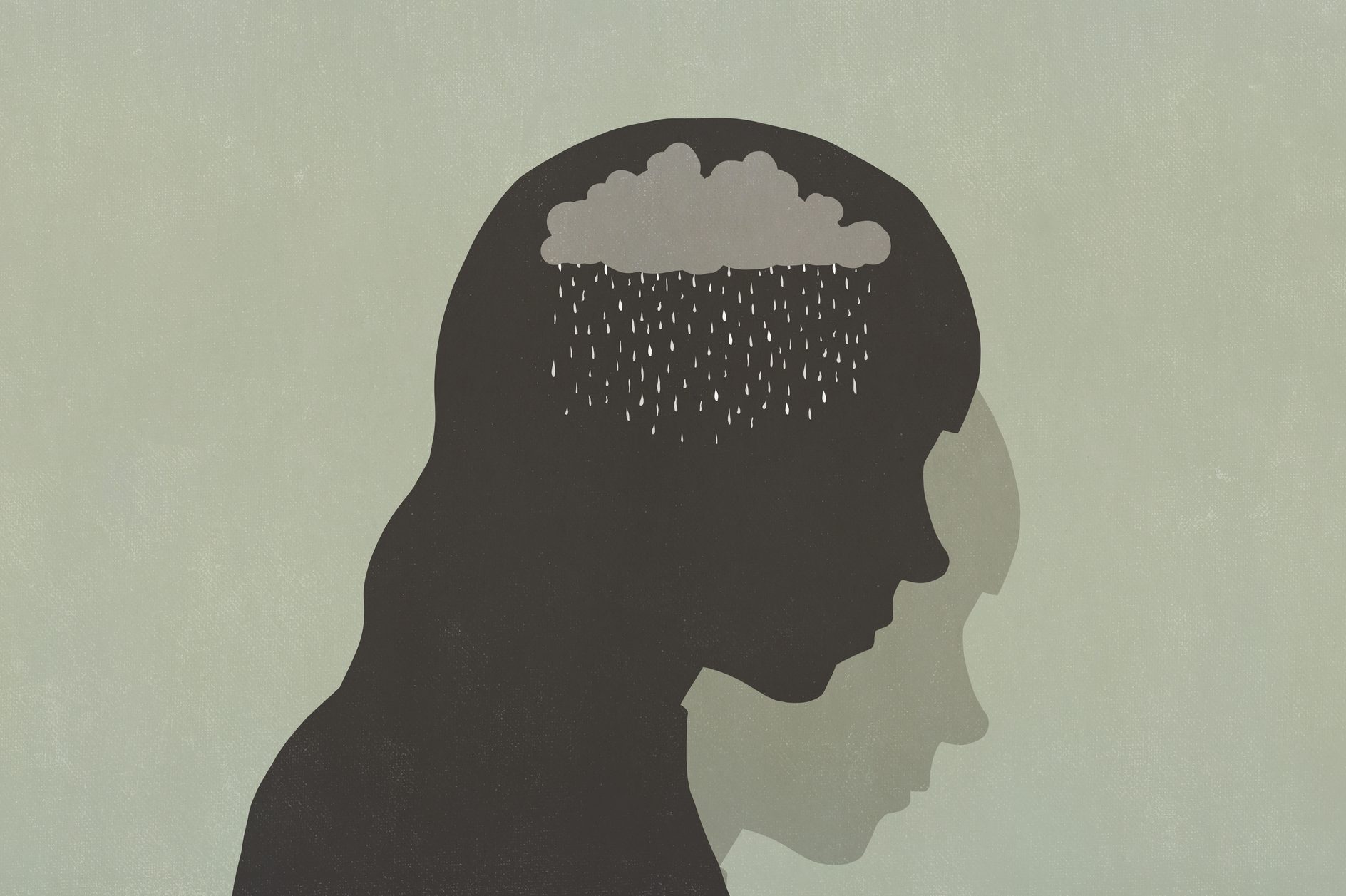 Silhouet droevige vrouw met regenwolken in hoofd