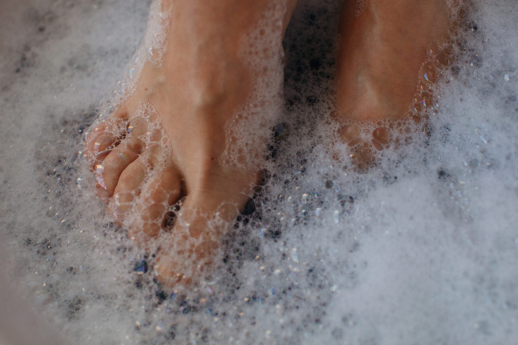 How To Do A Foot Soak For Toenail Fungus The Healthy 