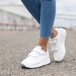 Brooks Walking Shoes Are the Only Walking Shoes This Podiatrist Recommends