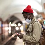 Here’s What Virology Experts Think About Dropped Masks on Public Transport as New Variants Spread