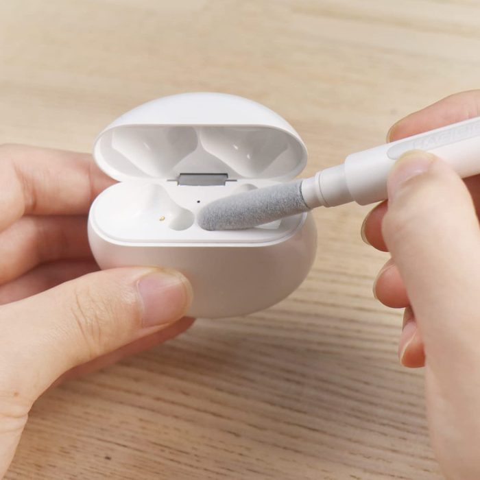 cleaning air pods with tool
