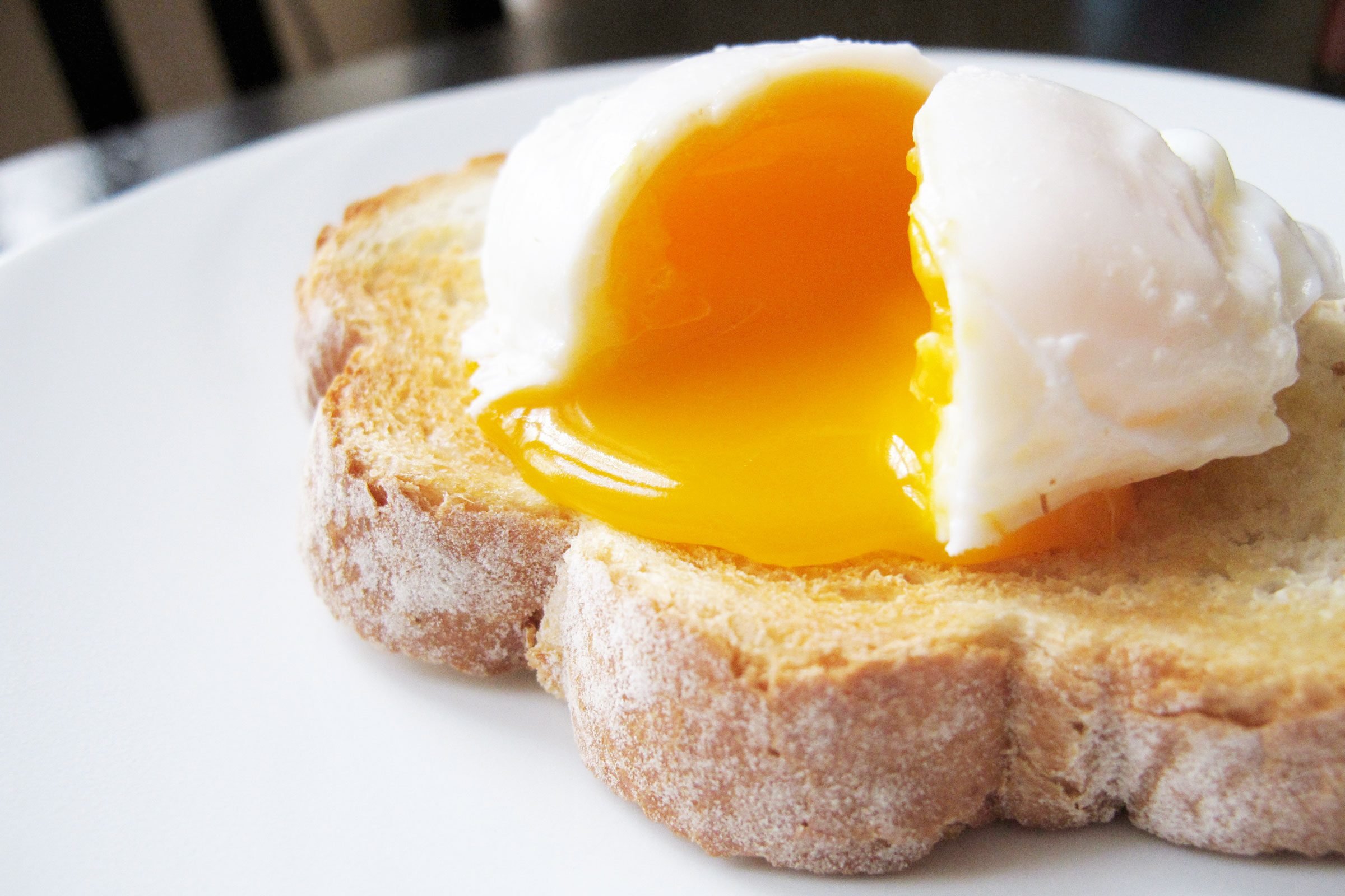 Here’s How Much Fat Is in an Egg