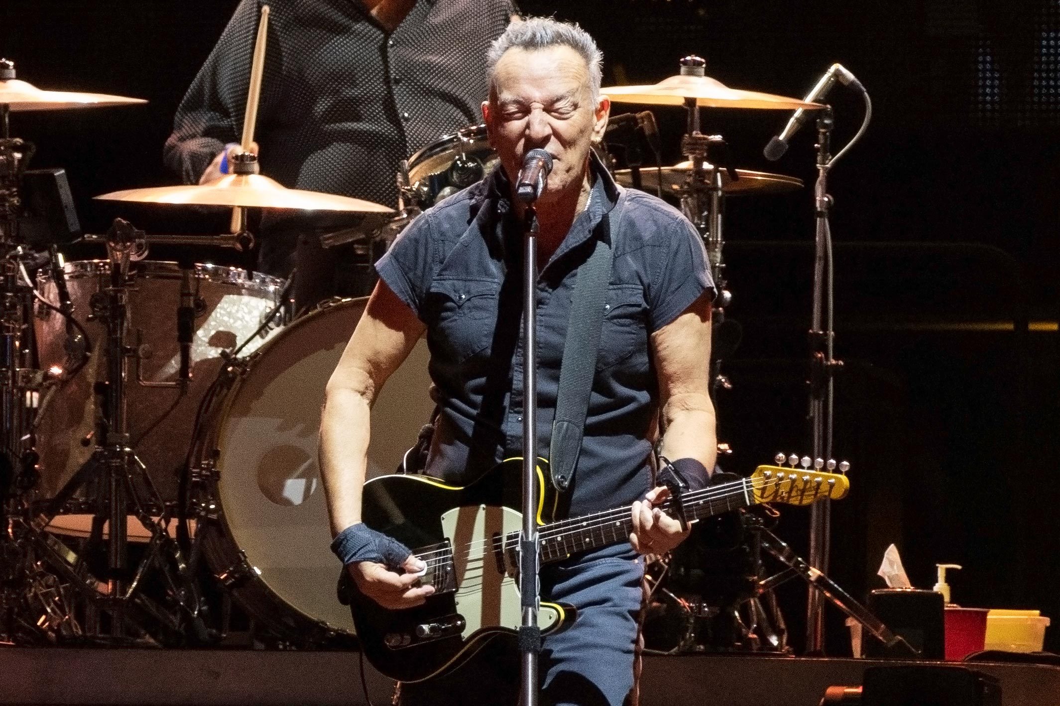 Bruce Springsteen's Tour Pause: Doctors Comment on the Severity of a ...