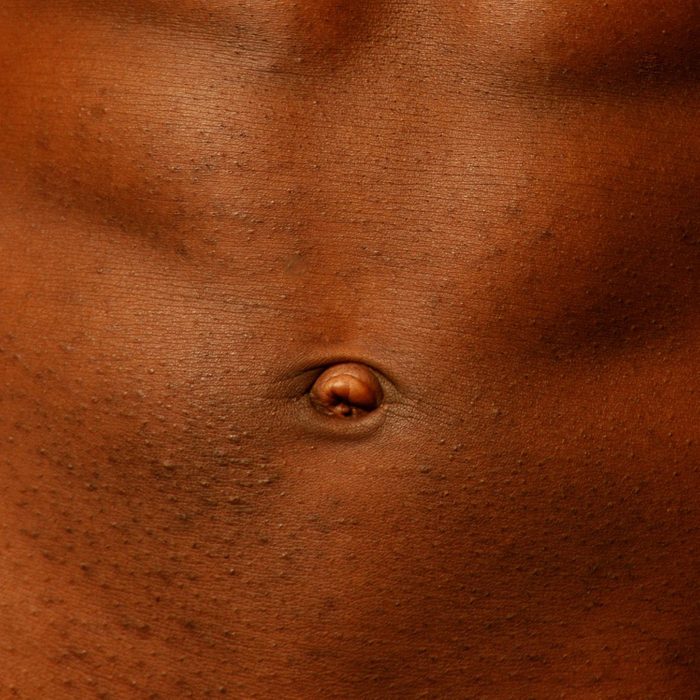 belly button on man